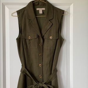 Green button dress